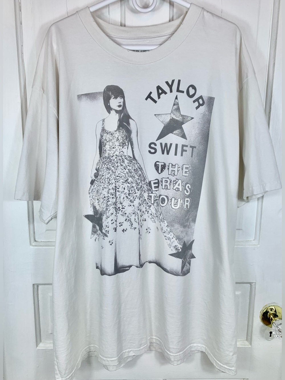 Taylor Swift The Eras Tour Concert Tshirt - Oversized - Vintage Frayed Edge Look - Picture 11 of 13